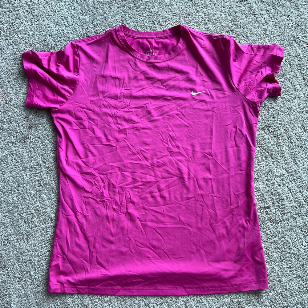 Nike Women's Fuchsia Short Sleeve Tee